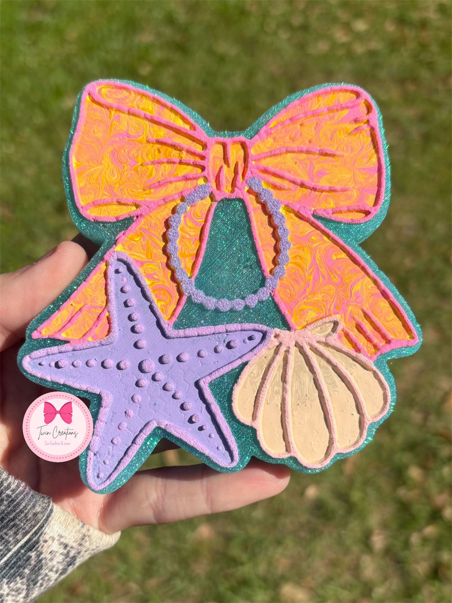 Seashell bow