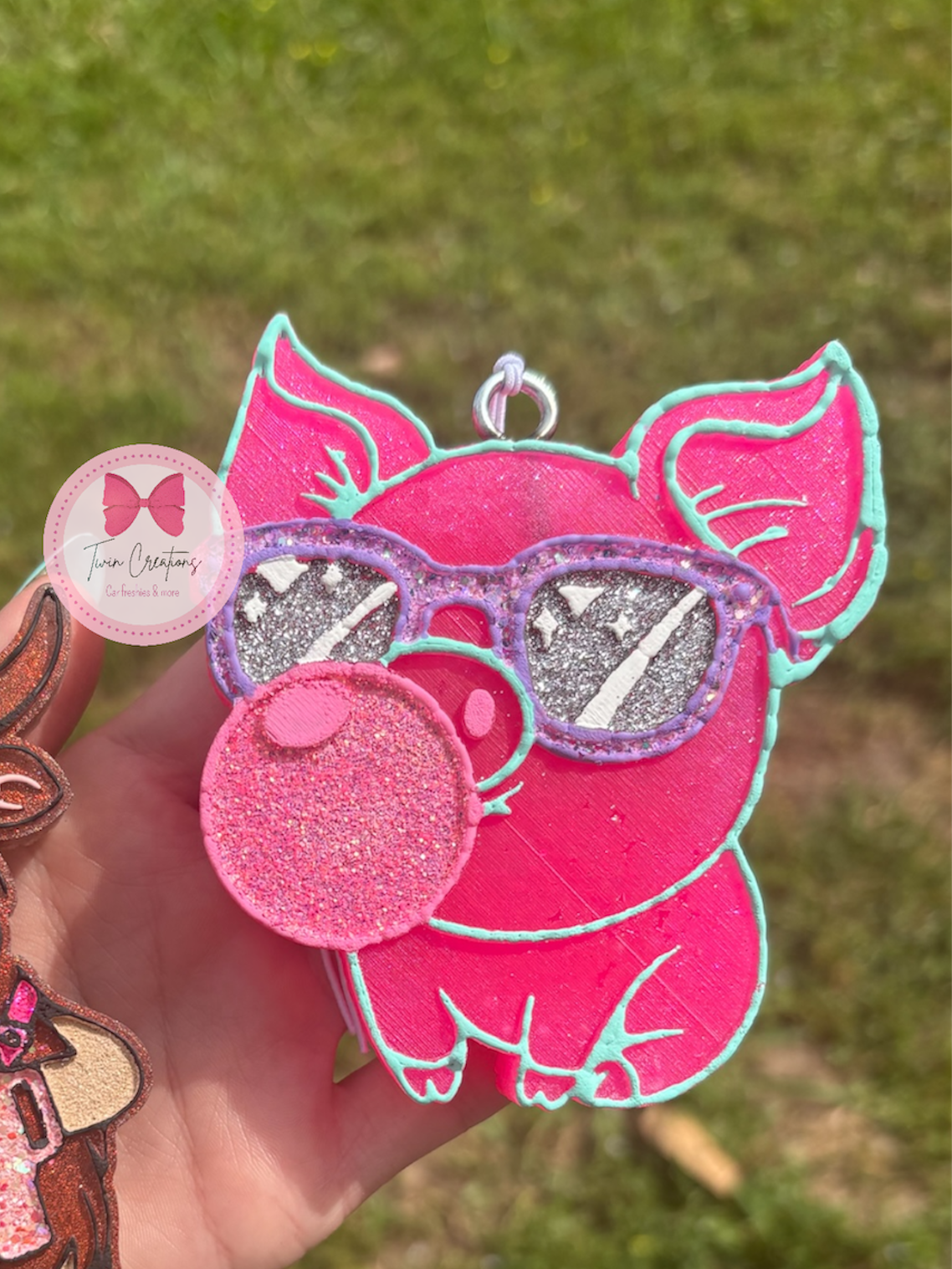 Bubble gum pig