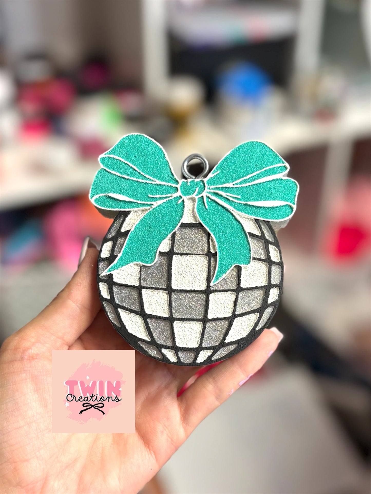 Disco bow