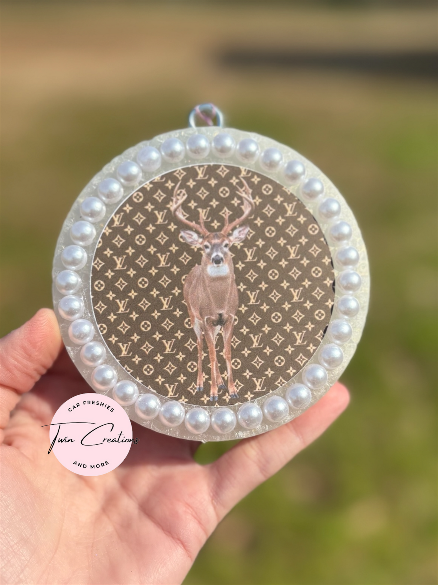 Louis deer round