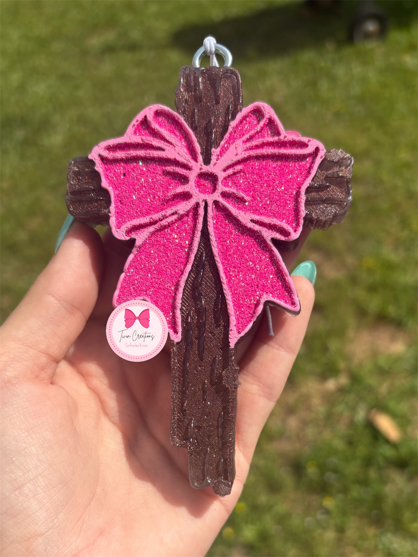 Cross with bow
