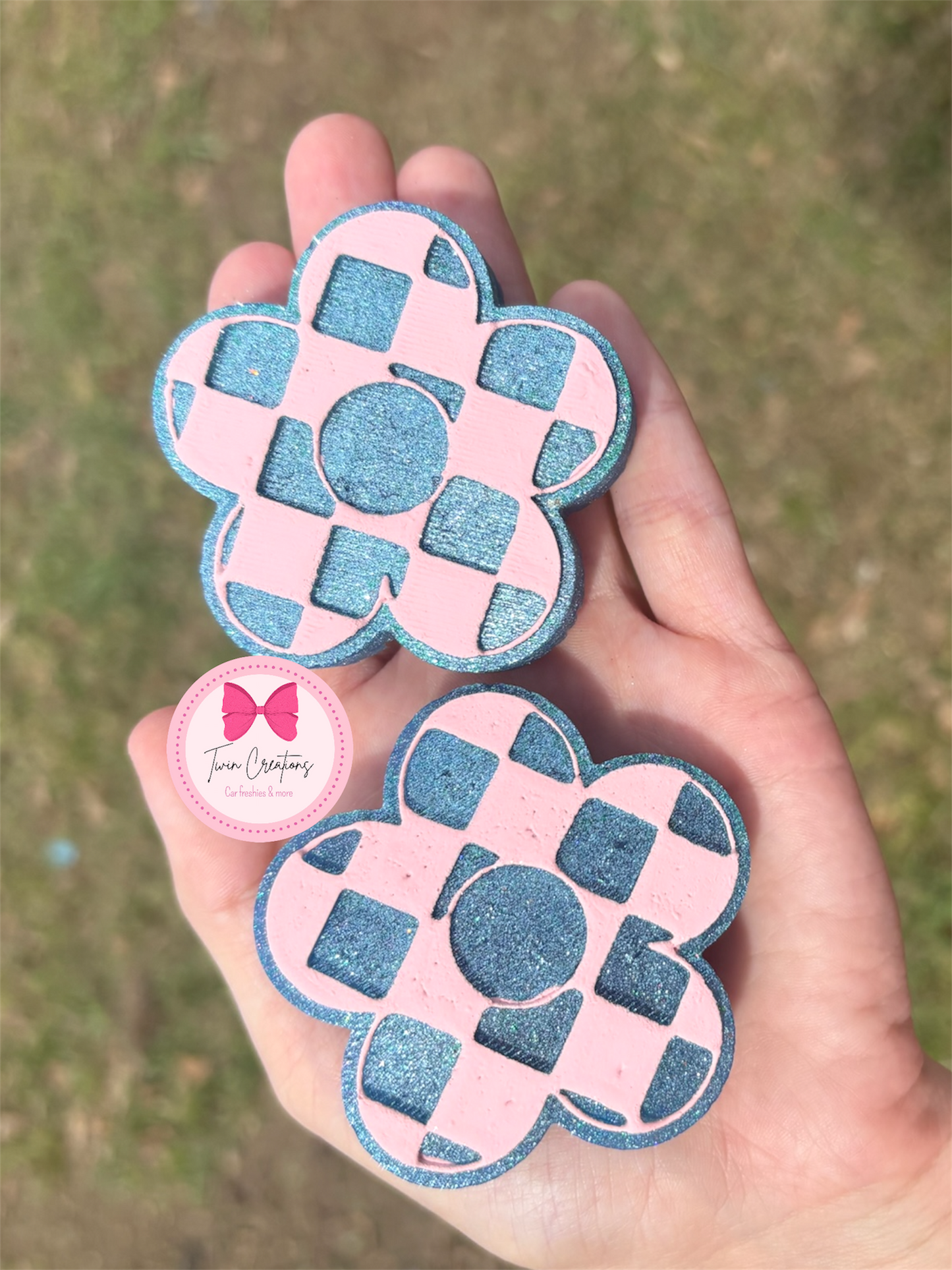 Checkered flower vents