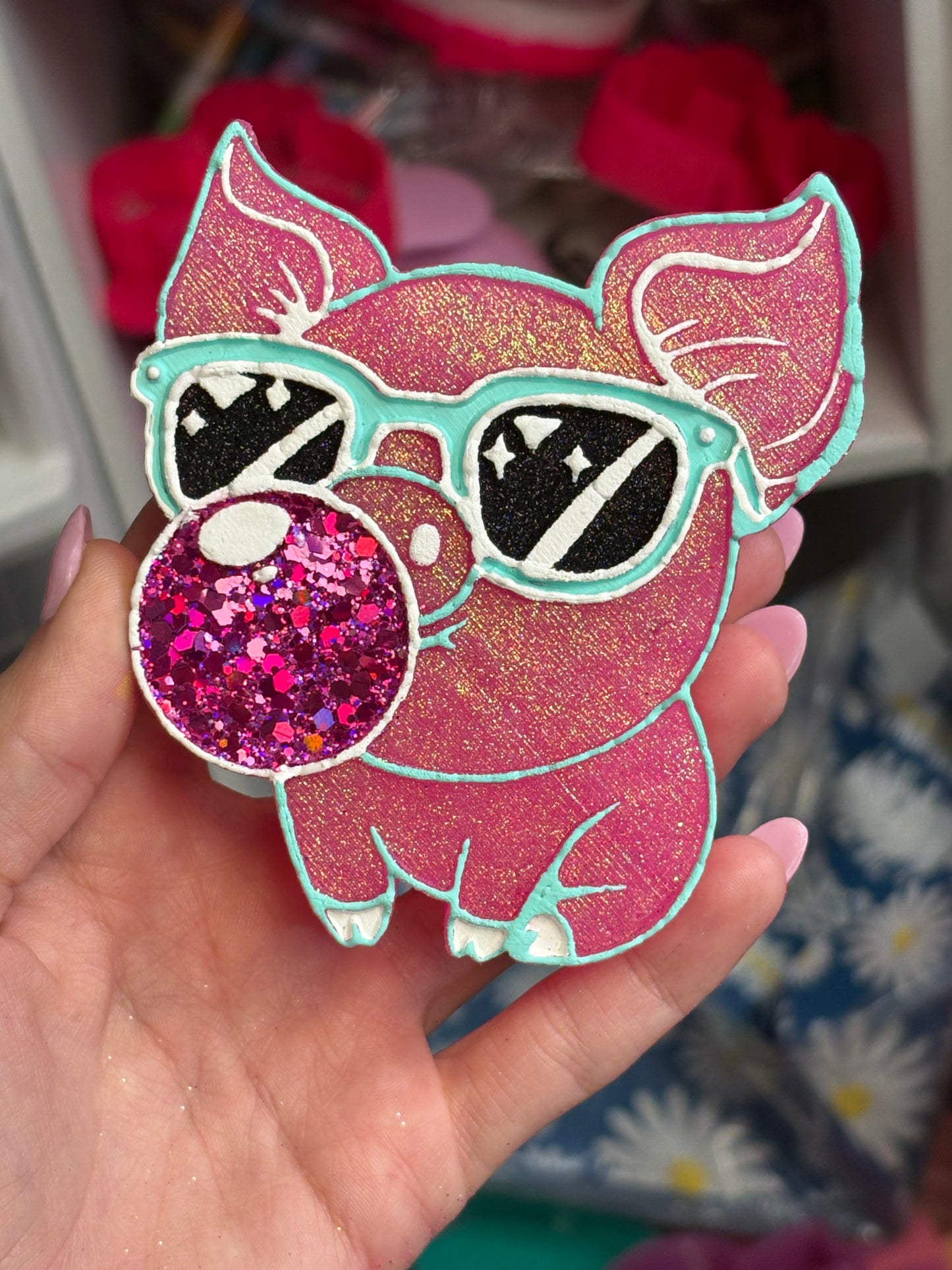 Bubble gum pig