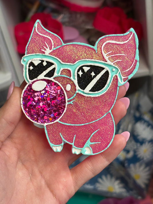 Bubble gum pig