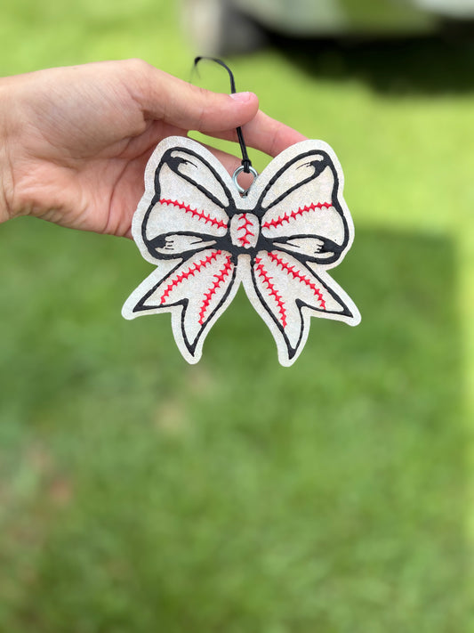 Baseball/softball bow