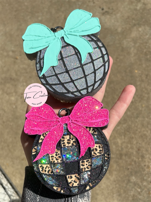 Disco bow